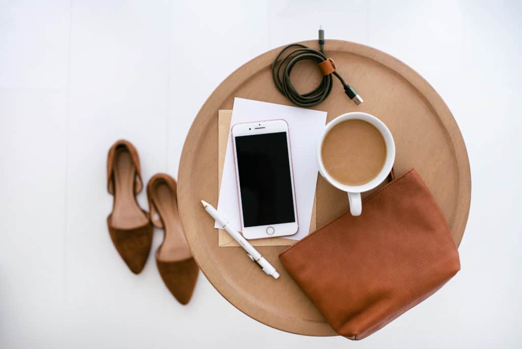 Minimalism doesn't mean throwing away everything that isn't useful. It is a journey you take to decluttering and valuing things that are important to you. These minimalistic personal goal examples will really help you understand how to declutter.