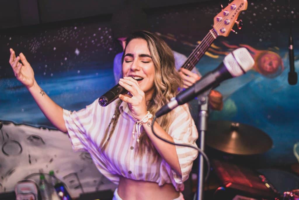 Karaoke is a fun way to pass time and you won't feel hungry.