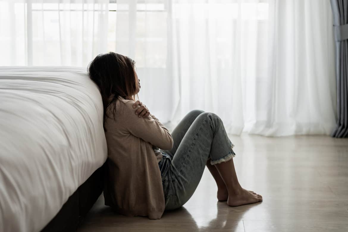 Missing Your Ex So Much it Hurts Badly? Here's What You Should Do