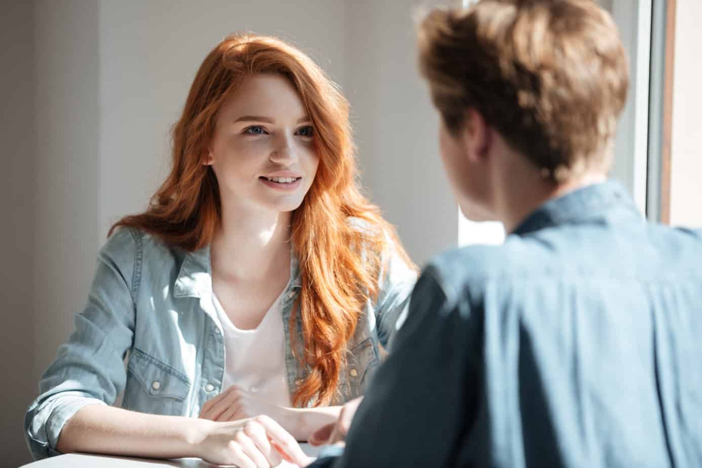 7 Honest Reasons Why He Only Calls You at Night